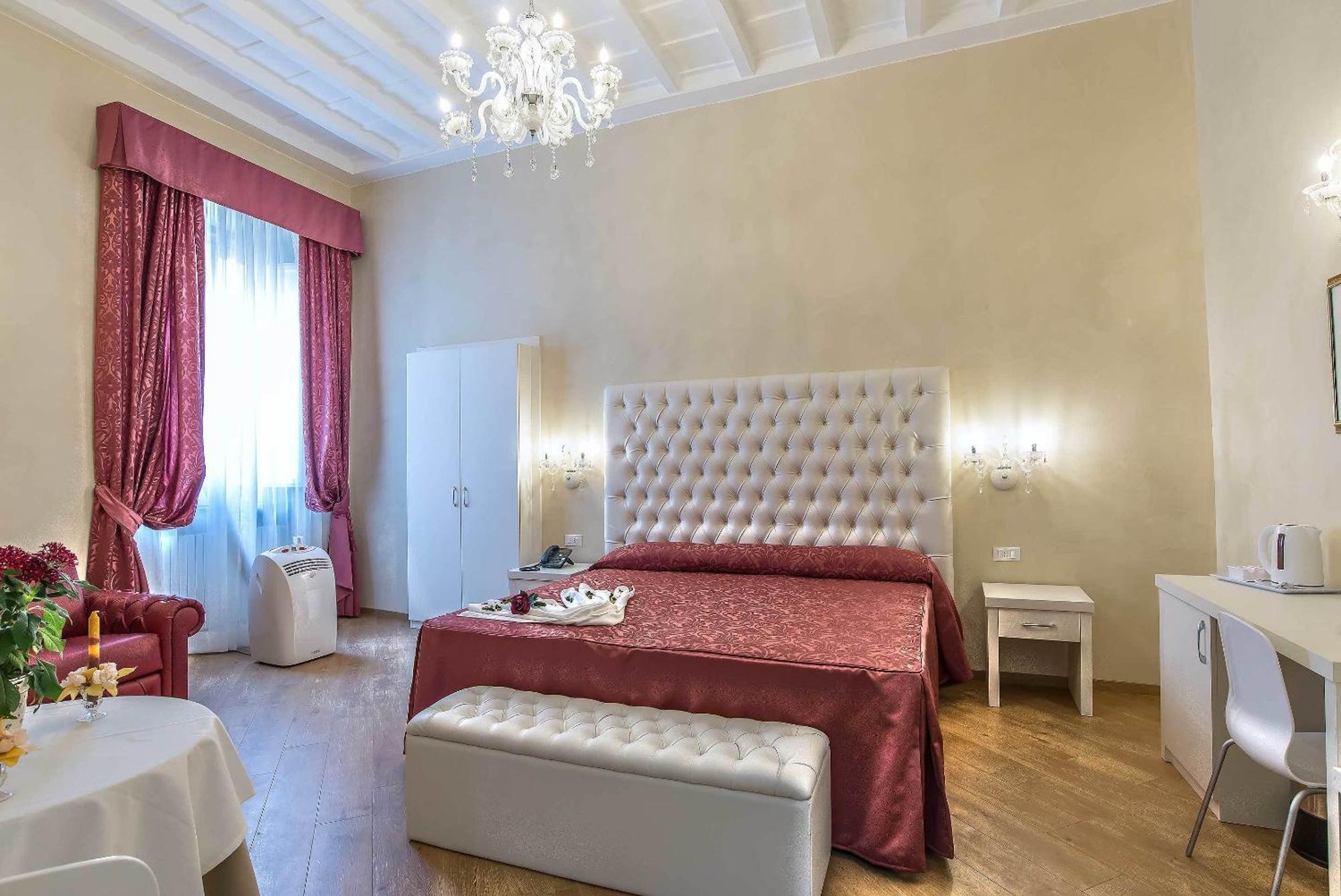 Trevi Rome Suite Room photo